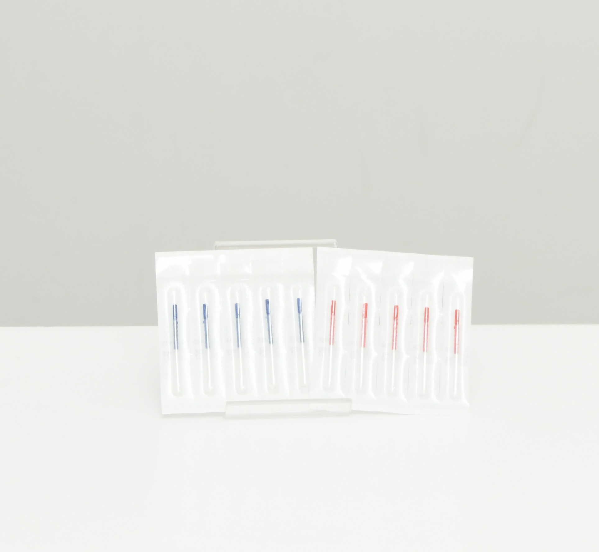 未使用の滅菌済み鍼